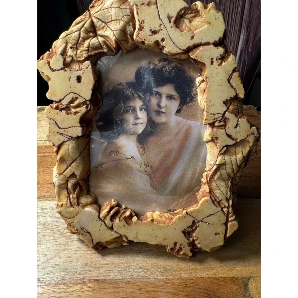 Faux Carved Leaf Picture Frame 4x6 Cream Tan Rustic Cottagecore Nature Decor